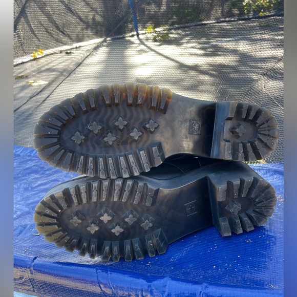 Dr. Martens Leona 7 Hook Boot Size 11 - Picture 7 of 8